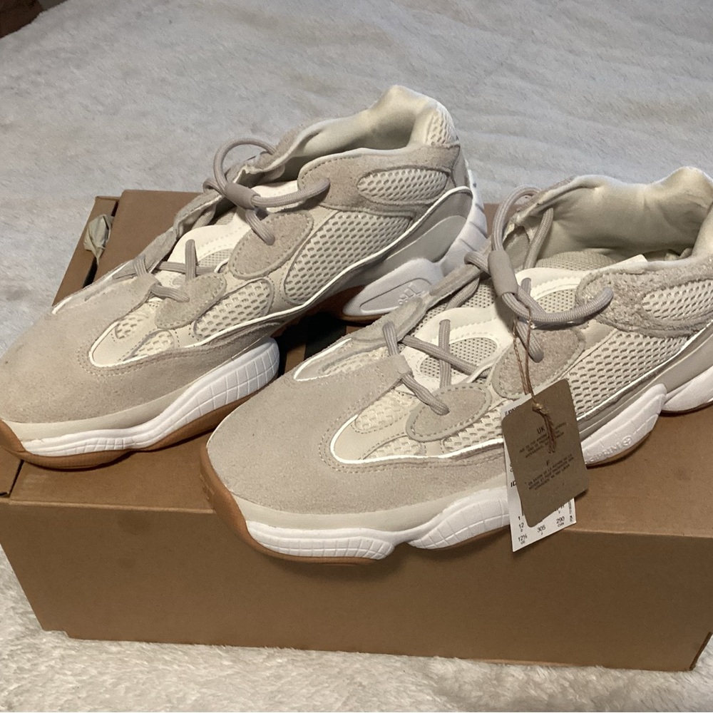 Yeezy Sneakers in Cream and White